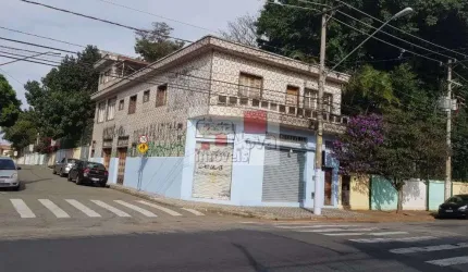 Sobrado residencial muito bem localizado com três dormitórios, suite, e vaga