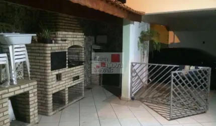 Lindo sobrado com ótima localização .