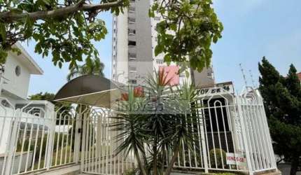 Apartamento amplo e bem localizado na Vila Paiva