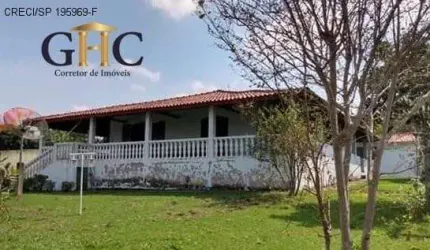 CASA A VENDA - Condomínio Terras de São Francisco.
Área Construída: 320 m² / Área Terreno: 1.027 m²
