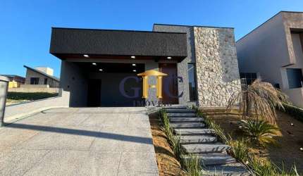 VENDO CASA TÉRREA NO CONDOMÍNIO CYRELA LANDSCAPE - VOTORANTIM/SP
Área terreno: 305 m² / Área constr