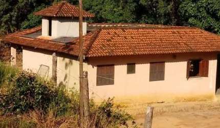 Sítio para Venda em Silva Jardim, Caxito, 3 dormitórios, 1 banheiro, 1 vaga