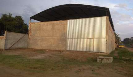 Galpão para Venda em Itaboraí, Areal, 2 dormitórios, 1 banheiro, 1 vaga
