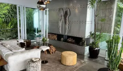 Casa em Condomínio - Triplex / Residencial / Joá