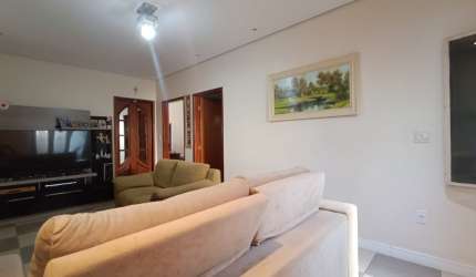 Linda casa a venda na Vl. Industrial em Mogi das Cruzes