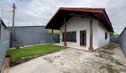 Casa reformada com 3 dormitórios em Itanhaém
