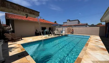 Casa com piscina, 100 metros da praia no Cibratel II, Itanhaém/SP