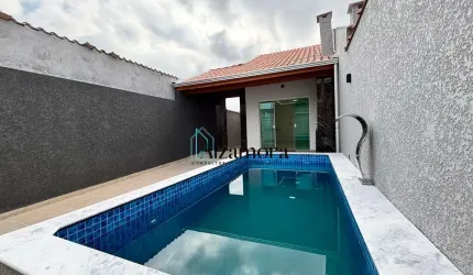 Casa com piscina próximo ao Centro de Itanhaém