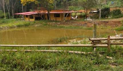 Sítio em condomínio á venda no clube dos oficiais em Suzano/SP