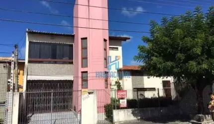 Casa com 3 dormitórios à venda, 200 m² por R$ 425.000,00 - Candelária - Natal/RN