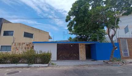 Casa com 3 quartos para alugar na Missionário Gunnar Vingren, 1997, Capim Macio, Natal por R$ 4.300