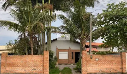 Excelente casa à venda na praia do sonho
