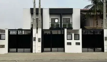 Sobrado à venda no bairro Vila Nova - Joinville/SC