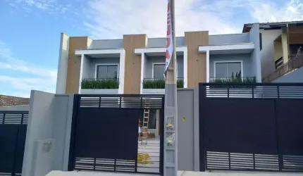 Sobrado à venda no bairro Floresta - Joinville/SC