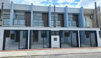 Sobrado à venda no bairro Floresta - Joinville/SC