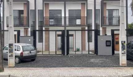 Sobrado à venda no bairro Jardim Iririú - Joinville/SC