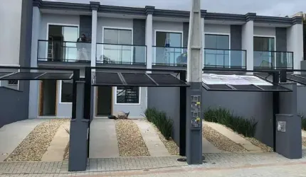 Sobrado à venda no bairro Floresta - Joinville/SC