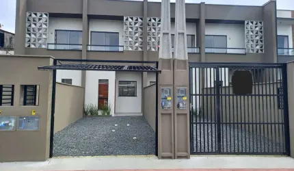 Sobrado à venda no bairro Iririú - Joinville/SC
