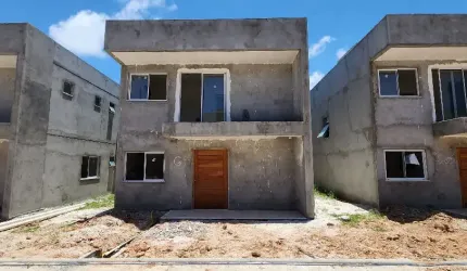 Casas com 4 quartos sendo 3 suítes em Buraquinho - Lauro de Freitas