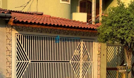 Sobrado à venda em Itaquera, 5 dormitórios, 2 suítes e garagem