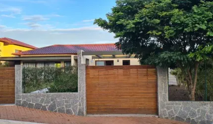Casa à Venda no Condomínio  Arete Golf Contendo 5 Quartos sendo 5 suíte lazer projeto feito por arq