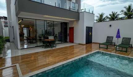Casa 4 Qtos/suíte e hidro em Portal de Jacaraipe próximo a Praia