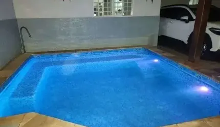Casa com 4 quartos à venda no Alto Umuarama, Uberlândia  por R$ 838.000