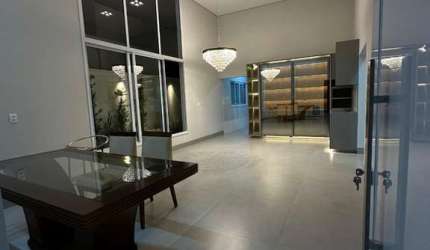 Casa em condomínio fechado com 4 quartos à venda no Novo Mundo, Uberlândia  por R$ 1.950.000
