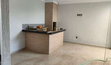 Casa em condomínio fechado com 3 quartos à venda no Santa Mônica, Uberlândia  por R$ 890.000