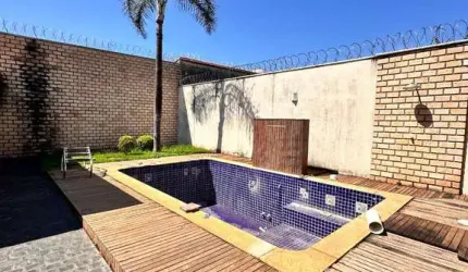 Casa com 4 quartos à venda no Tibery, Uberlândia  por R$ 1.100.000