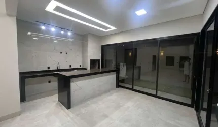 Casa com 3 quartos à venda no Alto Umuarama, Uberlândia  por R$ 970.000