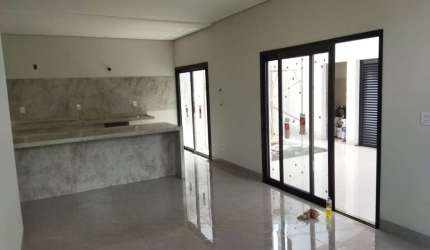 Casa com 3 quartos à venda no Alto Umuarama, Uberlândia  por R$ 650.000