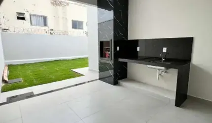 Casa com 3 quartos à venda no Jardim Holanda, Uberlândia  por R$ 630.000