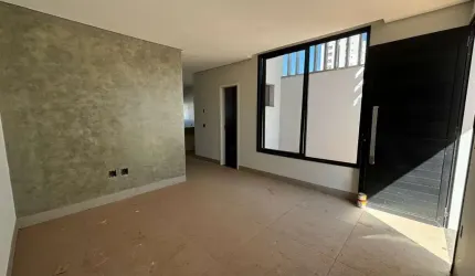 Casa com 3 quartos à venda em Laranjeiras, Uberlândia  por R$ 525.000