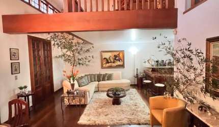 Casa com 4 quartos à venda no Tabajaras, Uberlândia  por R$ 4.000.000
