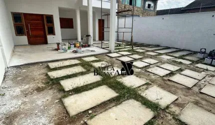 Casa com 3 dormitórios, 112 m² - venda por R$ 900.000,00 ou aluguel por R$ 4.500,00/mês - Villa Branca - Jacareí/SP