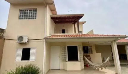 Casa à Venda com ótima localização