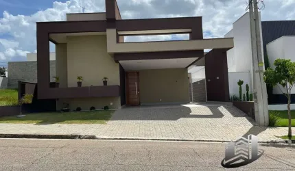 Linda Casa com Acabamento Diferenciado Condomínio Terras do Vale - Caçapava