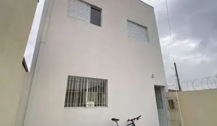 Sobrado Novinho à Venda - Bairro Vila Santa Isabel