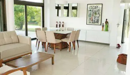 Casa no condomínio Morada da Península a venda possui 509 M² com 4 quartos no Paiva