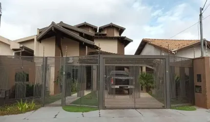 Casa com 03 suítes Bairro Parque Dallas