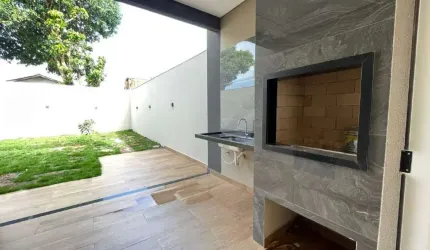 Ótima casa com projeto diferenciado no bairro Novos Estados