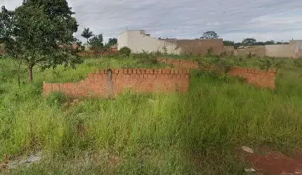Terreno à Venda - Região das Moreninhas, Vila Nova Capital