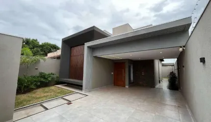 Casa térrea com área gourmet e suíte na Vila Nasser.