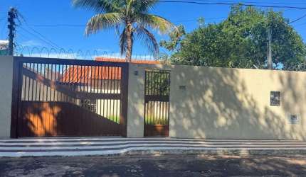 Casa Térrea com 3 quartos e Gourmet na Mata do Jacinto.