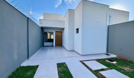 OPORTUNIDADE - TRÊS QUARTOS, SENDO UMA SUITE E PISCINA