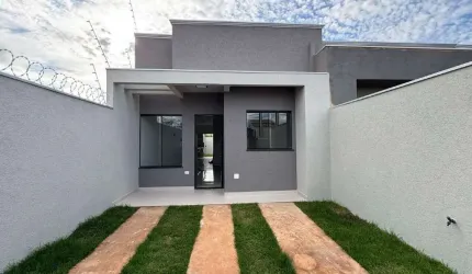 Casa com suíte, gourmet e quintal no Figueiras do Parque.