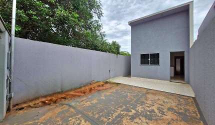 Casa com 2 quartos no Jardim das Cerejeiras.
