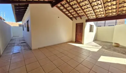 Casa à venda no Jardim Monte Líbano – Excelente localização