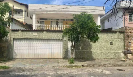 Casa de 4 quartos no bairro Santa Maria